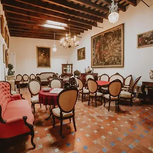 La Casa Del Pintor Carmona (Seville)