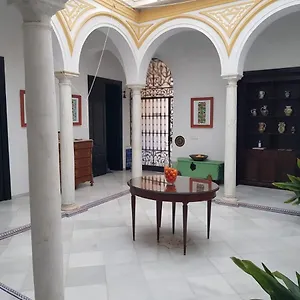 Casa S. Xix En Pleno Centro De Carmona (Seville)
